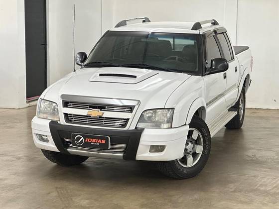CHEVROLET S10 2.4 MPFI EXECUTIVE 4X2 CD 8V FLEX 4P MANUAL CHEVROLET S10 2.4 MPFI EXECUTIVE 4X2 CD 8V FLEX 4P MANUAL